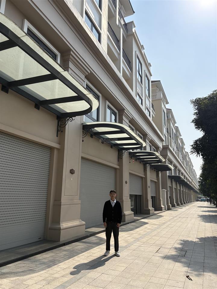 Cạnh chung cư là có khách shophouse san hô 24 sát 15 tòa, 120m² mt 6m, giảm 5,1 tỷ
