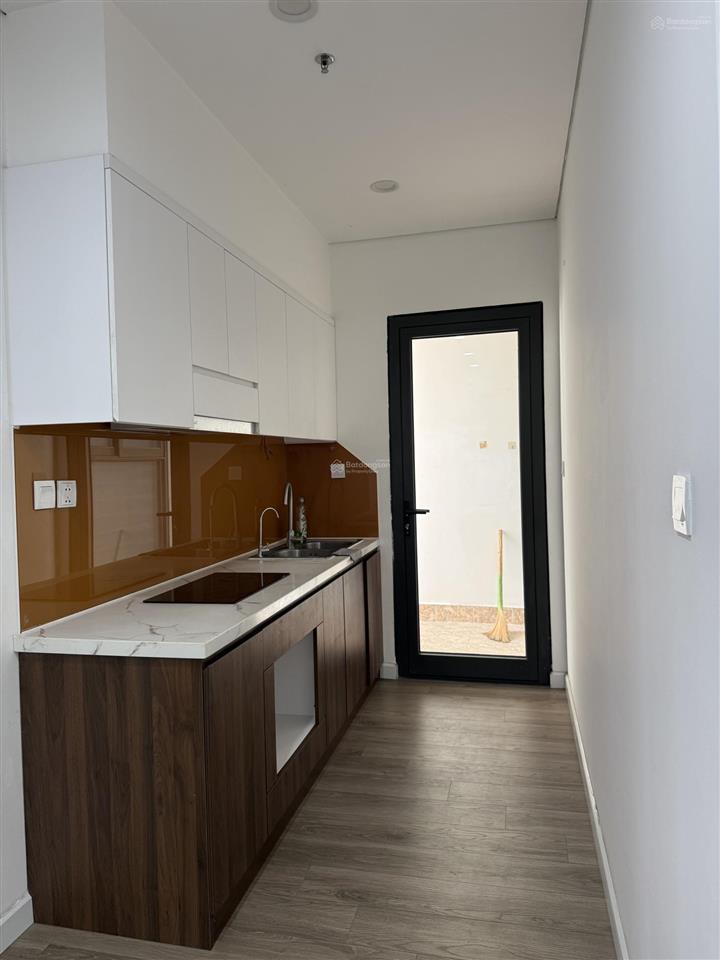 Cho thuê cc housinco premium, 63 m2, 2pn + 1wc, giá ưu đãi