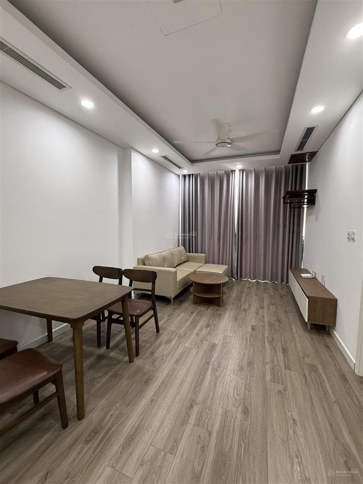 Cho thuê cc housinco premium, 63 m2, 2pn + 1wc, giá ưu đãi