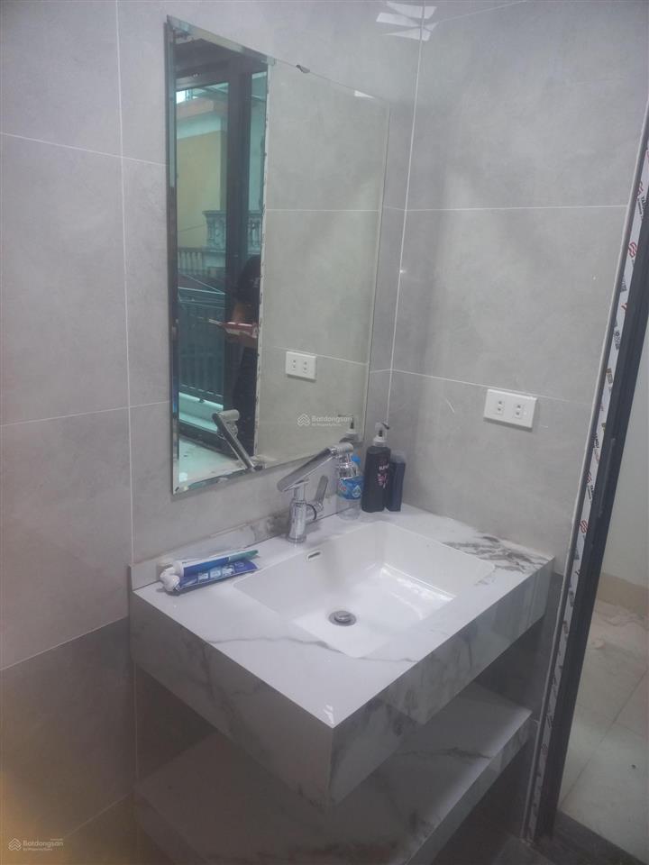 Cho thuê căn hộ 86m2, 2pn1vs mới 100%( có thể làm vp cty) tại nguyễn văn cừ long biên.0963 227 ***