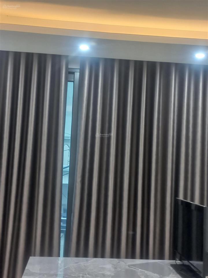 Cho thuê căn hộ 86m2, 2pn1vs mới 100%( có thể làm vp cty) tại nguyễn văn cừ long biên.0963 227 ***