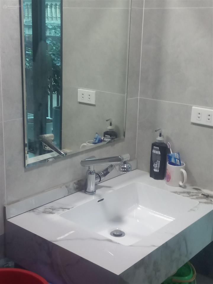 Cho thuê căn hộ 86m2, 2pn1vs mới 100%( có thể làm vp cty) tại nguyễn văn cừ long biên.0963 227 ***