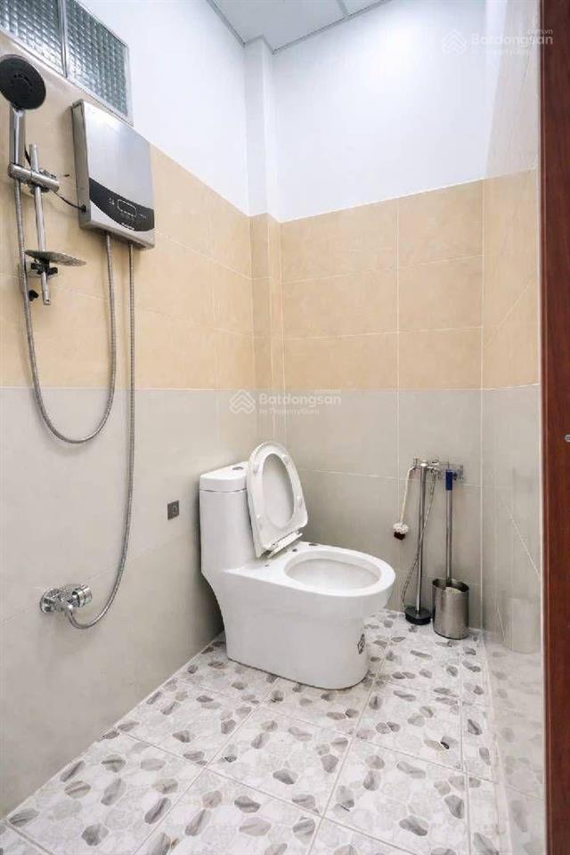 Bán nhà 2 tầng đúc 4x12 ngay khu tên lửa 3,9 tỷ