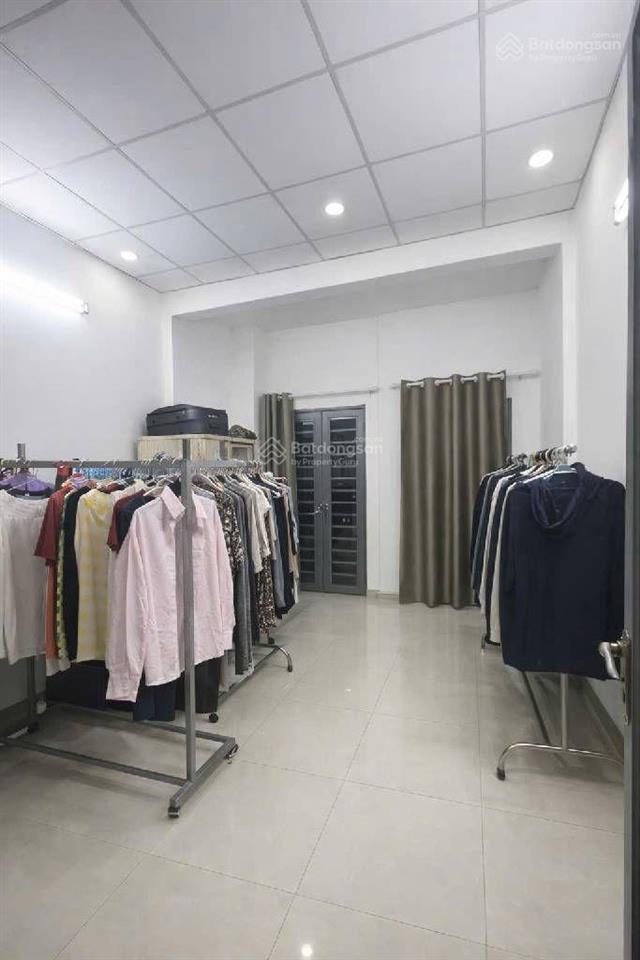 Bán nhà 2 tầng đúc 4x12 ngay khu tên lửa 3,9 tỷ