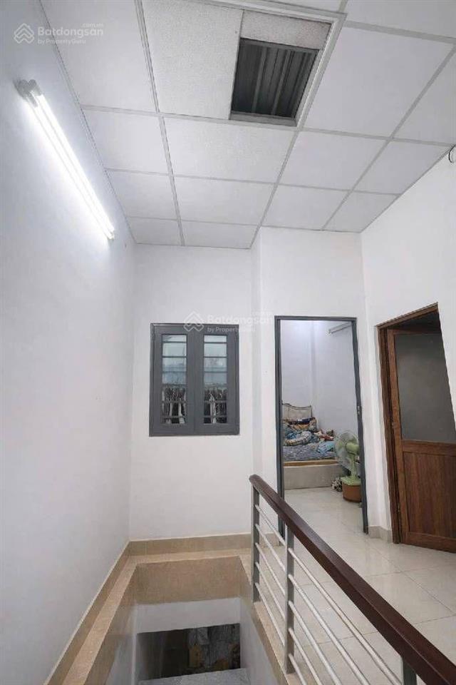Bán nhà 2 tầng đúc 4x12 ngay khu tên lửa 3,9 tỷ