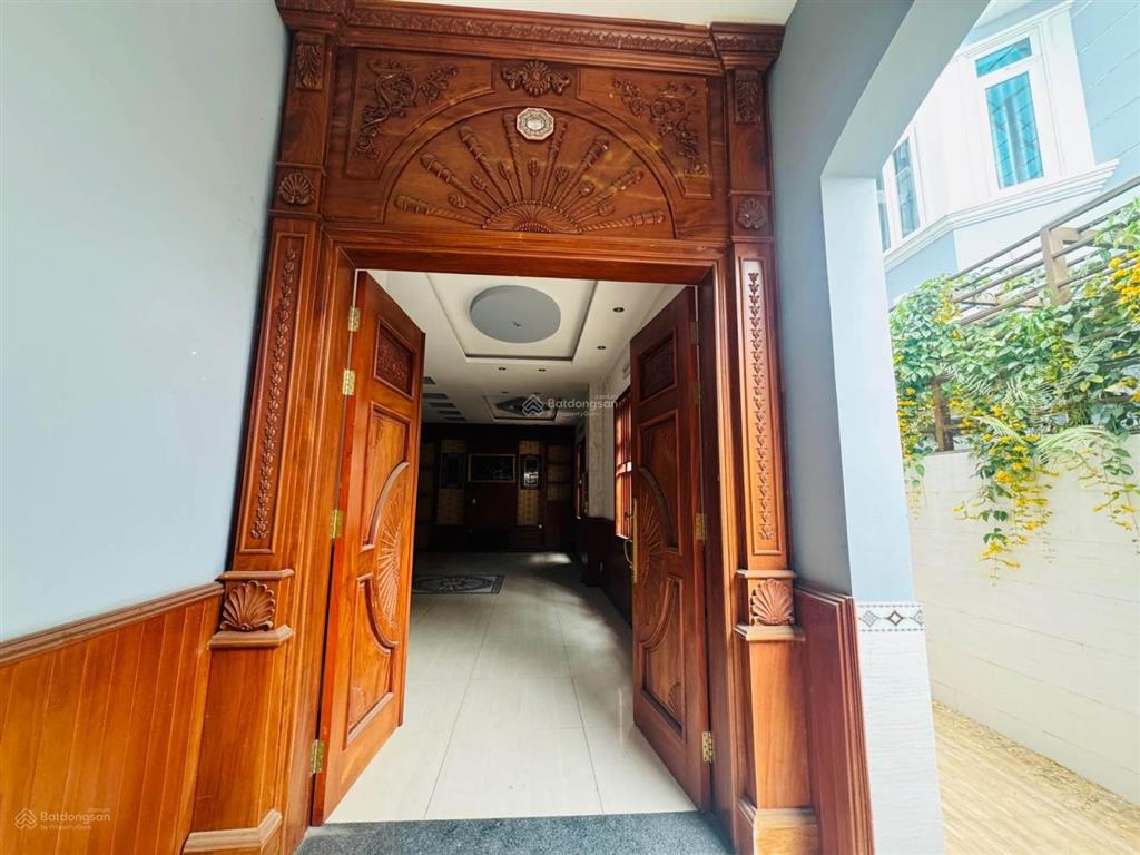 Bán nhà biệt thự đẹp nội thất gỗ quý hiếm tại kdc khang điền, dương đình hội, phước long b