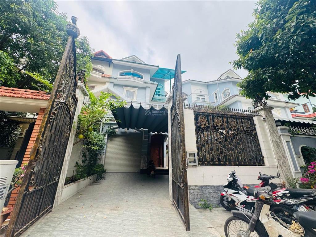 Bán nhà biệt thự đẹp nội thất gỗ quý hiếm tại kdc khang điền, dương đình hội, phước long b