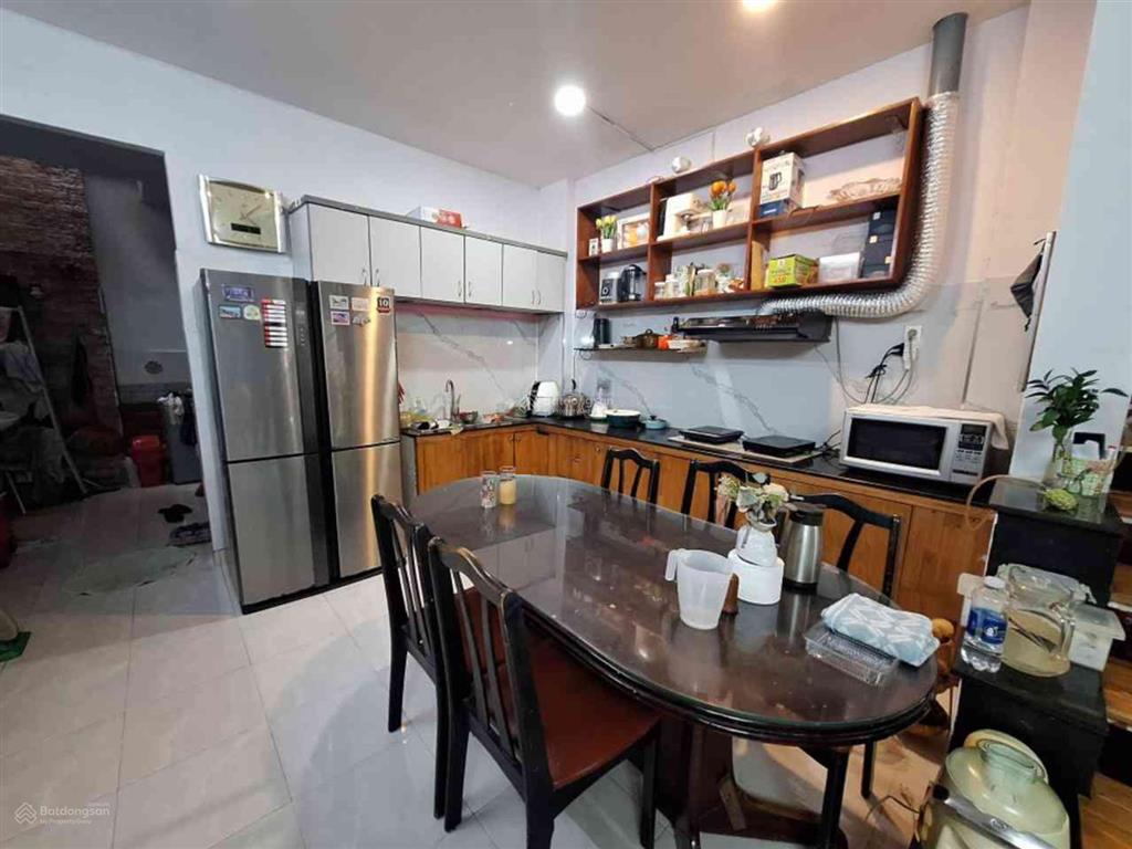 Mặt tiền kinh doanh phường phước bình, ngang 4,25m nở hậu tài lộc,