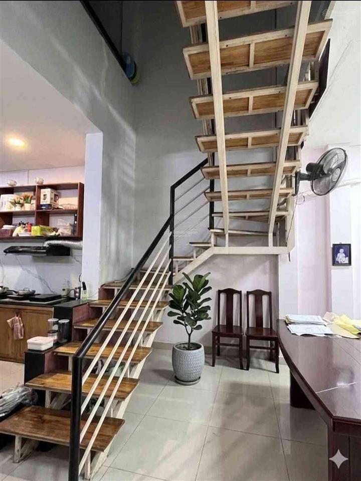 Mặt tiền kinh doanh phường phước bình, ngang 4,25m nở hậu tài lộc,
