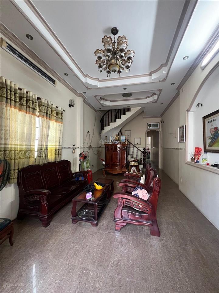 Bán nhà 2 tầng lô góc 4x27m, mặt tiền đường khu phước bình, quận 9