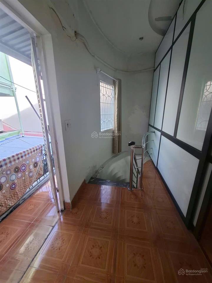 Hàng hiếm 1,4 tỷ nhà 2 tầng kiên cố, độc lập vị trí đẹp phố nguyễn cộng hoà