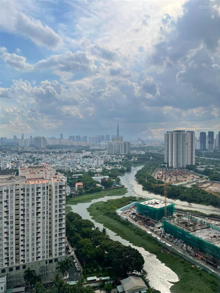 Cần bán căn góc 3pn 5,3 tỷ full nội thất căn hộ la astoria.  0567 897 ***