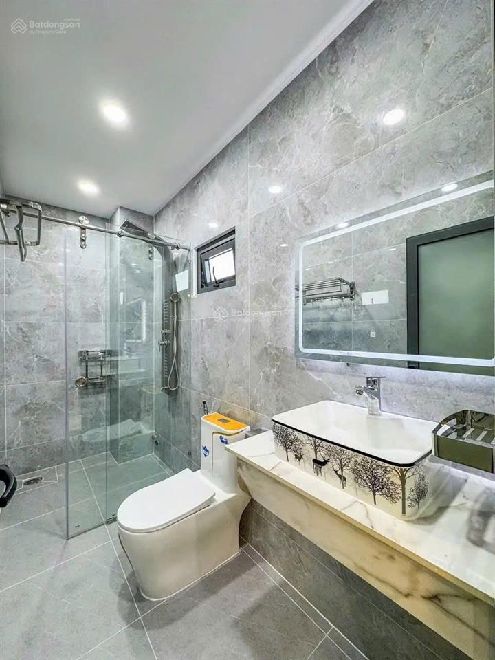 Bán nhà mới 1 trệt 2 lầu gần bv hoàn mỹ bình dương, sổ hồng riêng, giá tốt