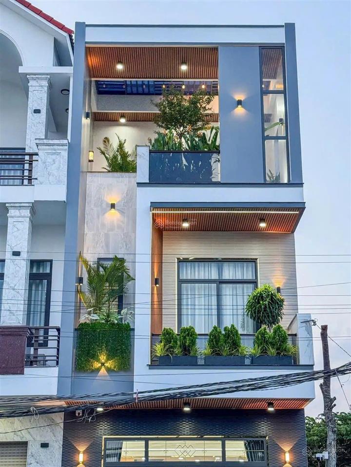 Bán nhà mới 1 trệt 2 lầu gần bv hoàn mỹ bình dương, sổ hồng riêng, giá tốt