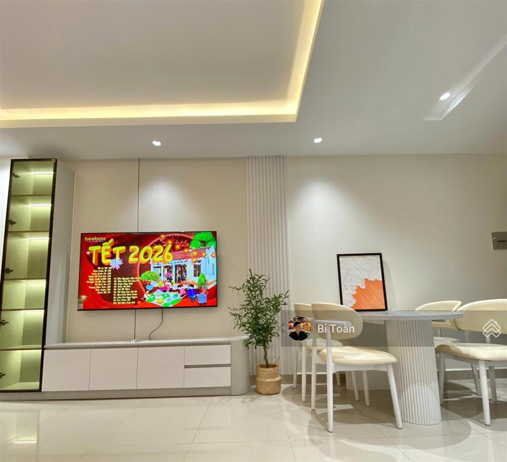 Bán căn hộ ct4 với nội thất đẹp, thiết kế 1 pn thích hợp cho thuê