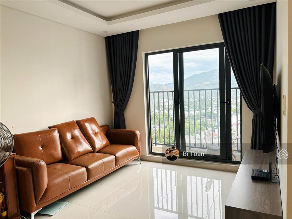 Bán căn ct9 tầng cao thoáng mát vỉew đẹp sảng hđ thuê