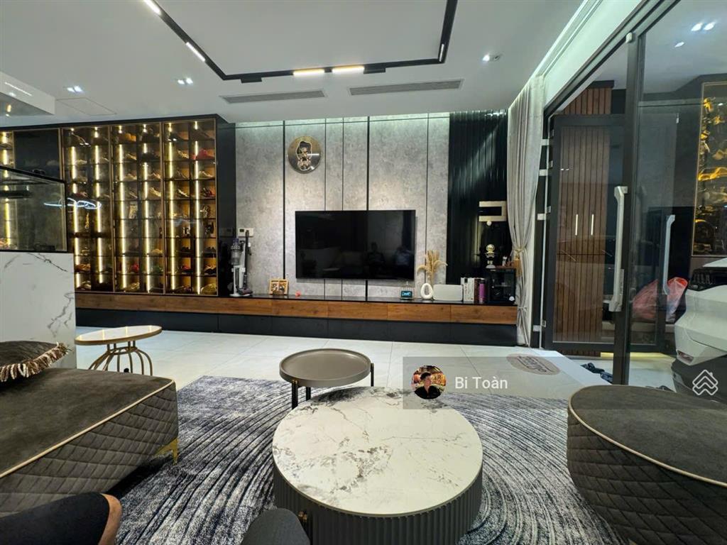 Chỉ 9.750 tỉ sở hữu căn mỹ gia gói 5 thiết kế siêu đỉnh và nội thất hiện đại chào bán