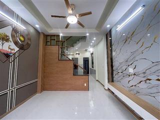 Thiện chí bán siêu phẩm 4 tầng hxh mt sát lê văn việt  chỉ 6.65 tỷ tl