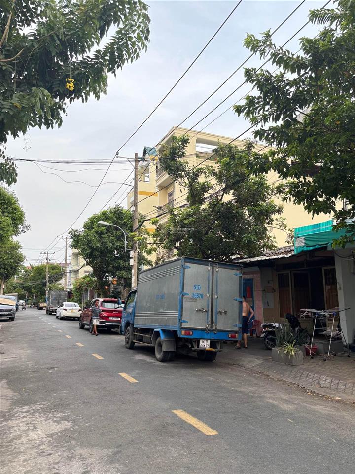 Nhà c4 108m2 mt đường 5 phước bình 9.7 tỷ tl