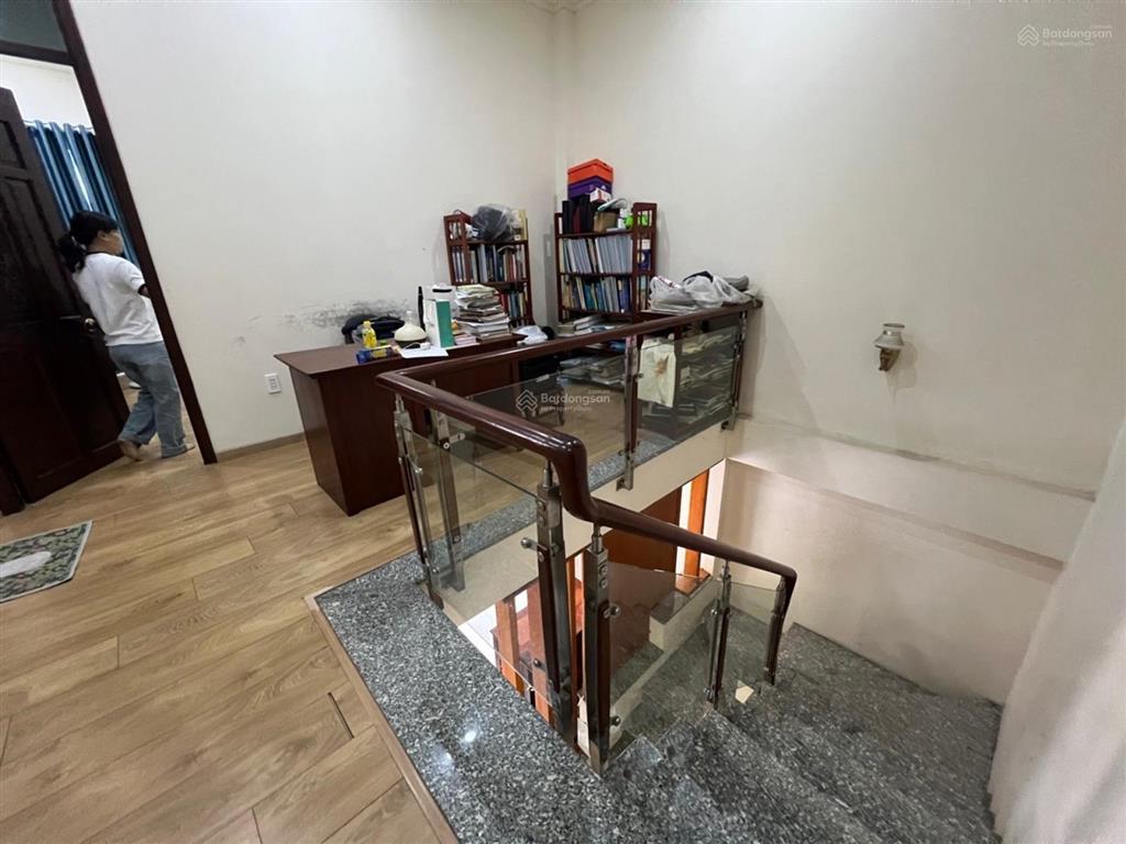 2 tầng 104m2  sân ô tô  bình trưng tây  chỉ 8.1 tỷ  chủ thiện chí bán