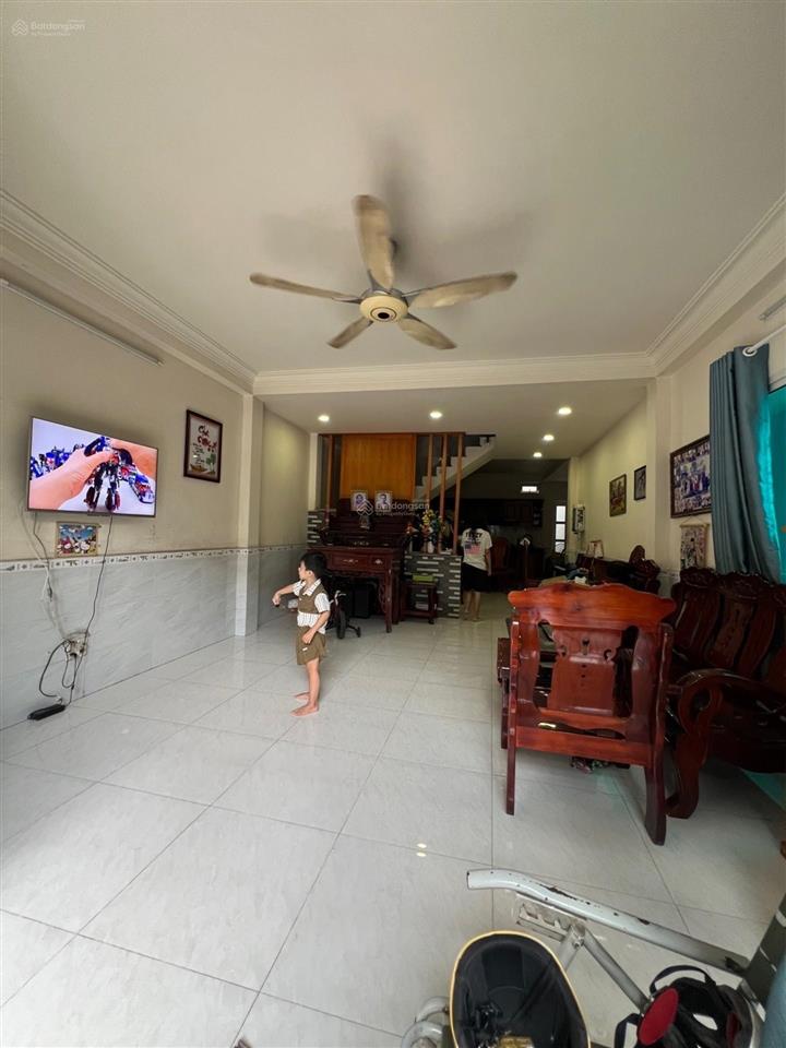 2 tầng 104m2  sân ô tô  bình trưng tây  chỉ 8.1 tỷ  chủ thiện chí bán