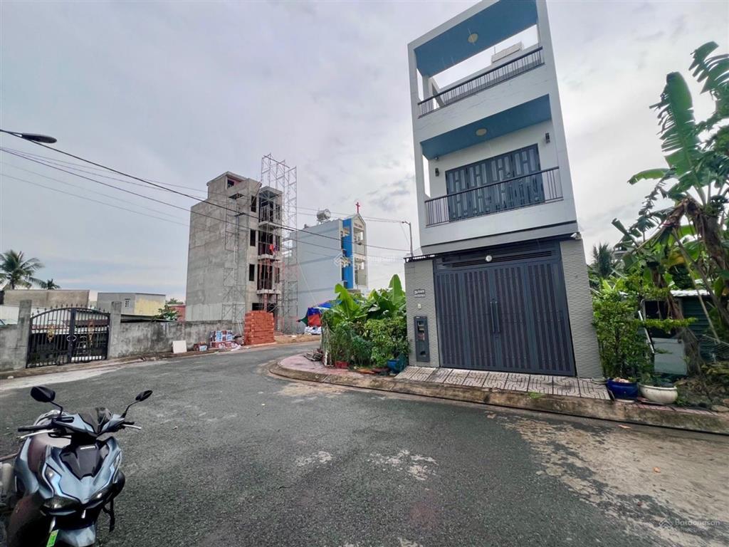 Chỉ 2.5 tỷ  64m2 full thổ  hxh 8m vỉa hè  kdc đặng gia phát  long thuận  q9