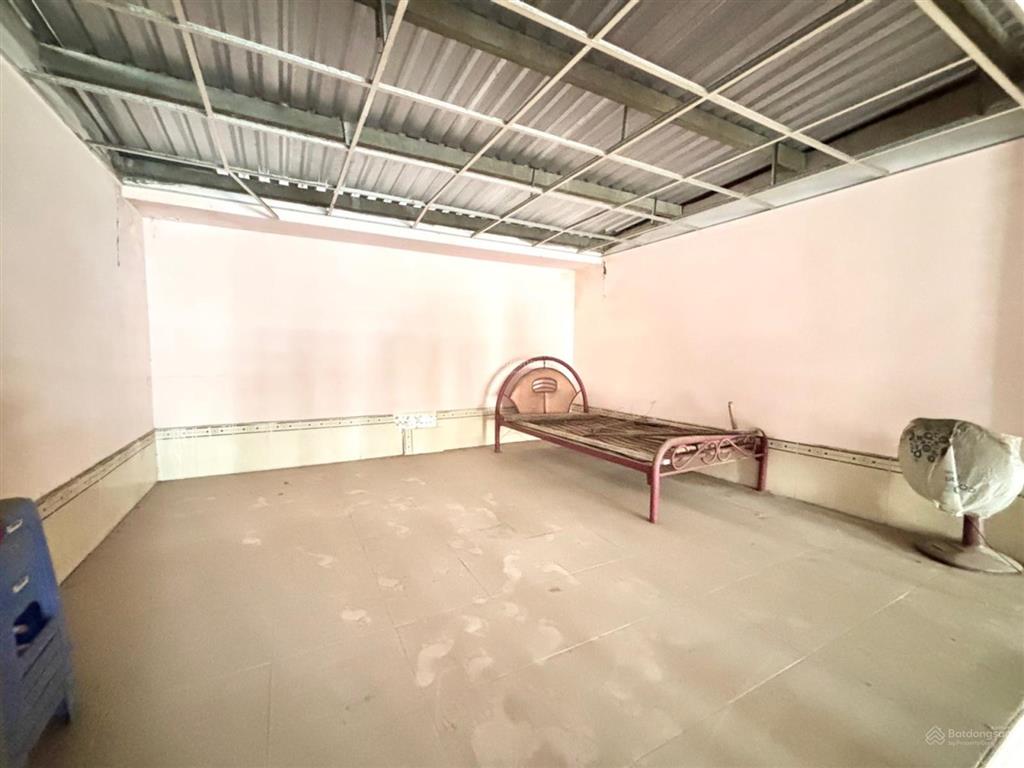 Tầm 3 tỷ nhà 2 tầng 60m2  ngay lã xuân oai trung tâm tăng nhơn phú a