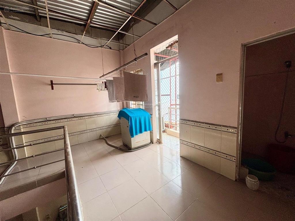 Tầm 3 tỷ nhà 2 tầng 60m2  ngay lã xuân oai trung tâm tăng nhơn phú a