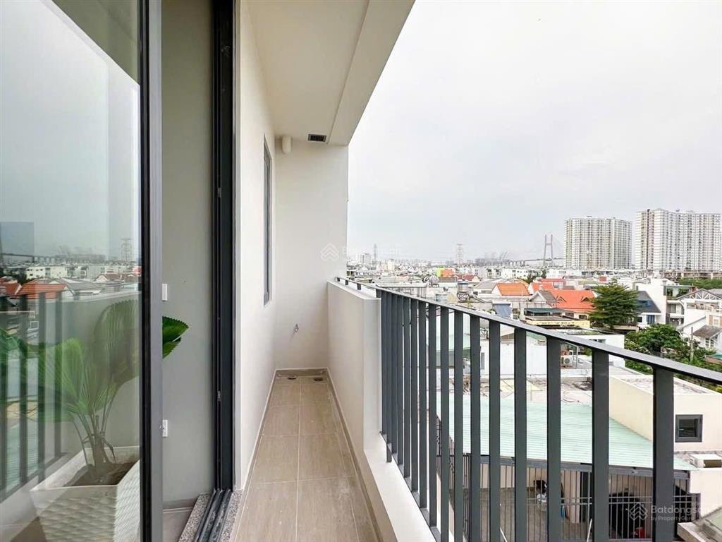 Chdv ngay cầu him lam, phòng xinh, ban công, full nội thất/cửa sổ. di chuyển q1, q4, lotte chỉ 5p