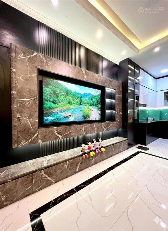 Bán nhà 7 tầng thang máy ô đồng lầm  hồ ba mẫu  9.7 tỷ