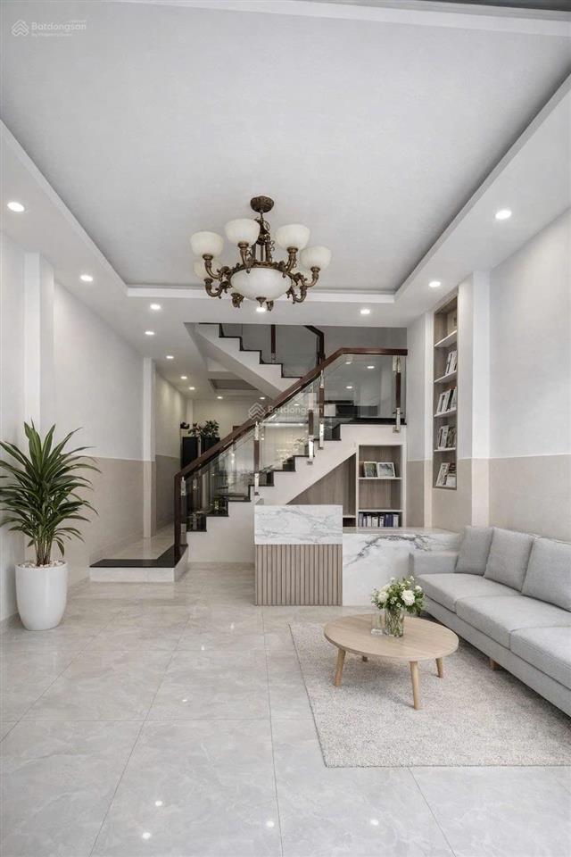 Bán nhà 4x10m2, 4 tầng, kế nguyễn sơn, hẻm xe hơi, chỉ 5.9 tỷ