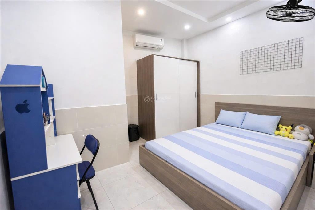 Bán nhà 4x10m2, 4 tầng, kế nguyễn sơn, hẻm xe hơi, chỉ 5.9 tỷ