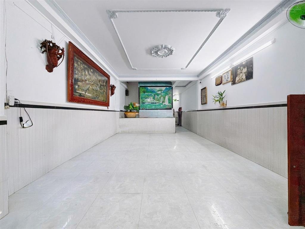 Chính chủ bán nhà 4 tầng hẻm xe hơi thông quận 7