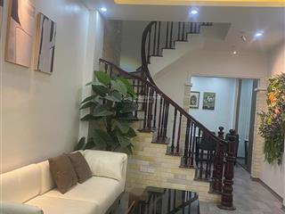 Bán nhà cầu giấy ô tô đỗ cổng  ở dương quảng hàm gần quan hoa, nguyễn khánh toàn 42m2 giá 11.5 tỷ