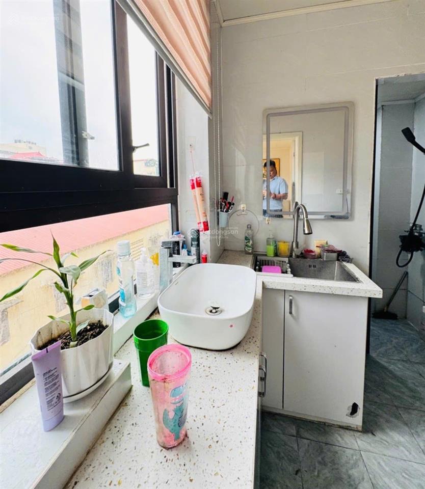 Nhà tập thể sổ đỏ riêng, ở lý thường kiệt, lô góc sáng thoáng, gần ga hà nội & hồ gươm, nhà mới sửa