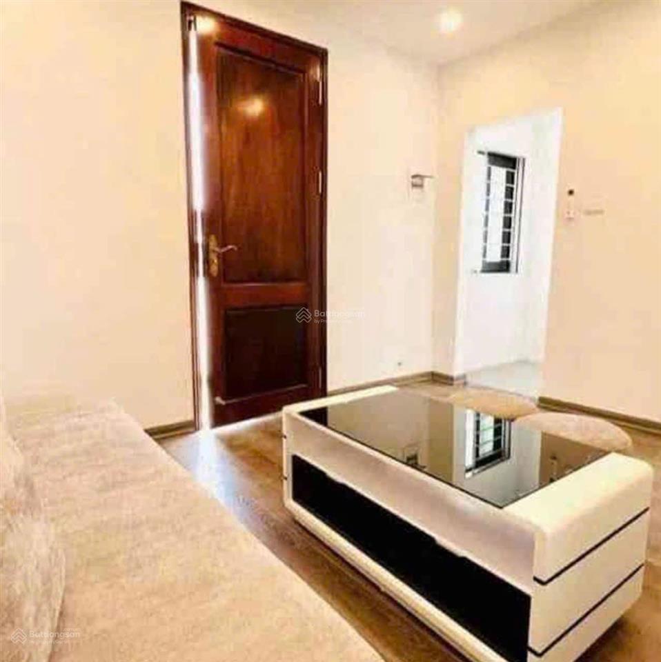 Bán nhà tập thể chỉ 2,35 tỷ tại đường ngô quyền, cửa nam  sổ đỏ riêng  nhà mới sửa, sáng thoáng