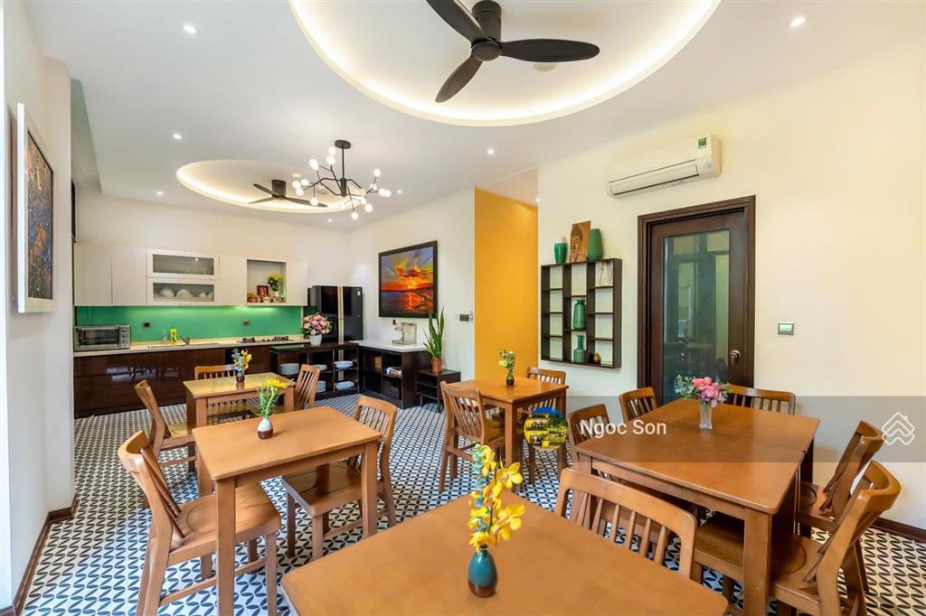 Bán khách sạn tt thành phố hội an giá rẻ bất ngờ chỉ hơn 11 tỷ, 21 phòng dòng tiền cao