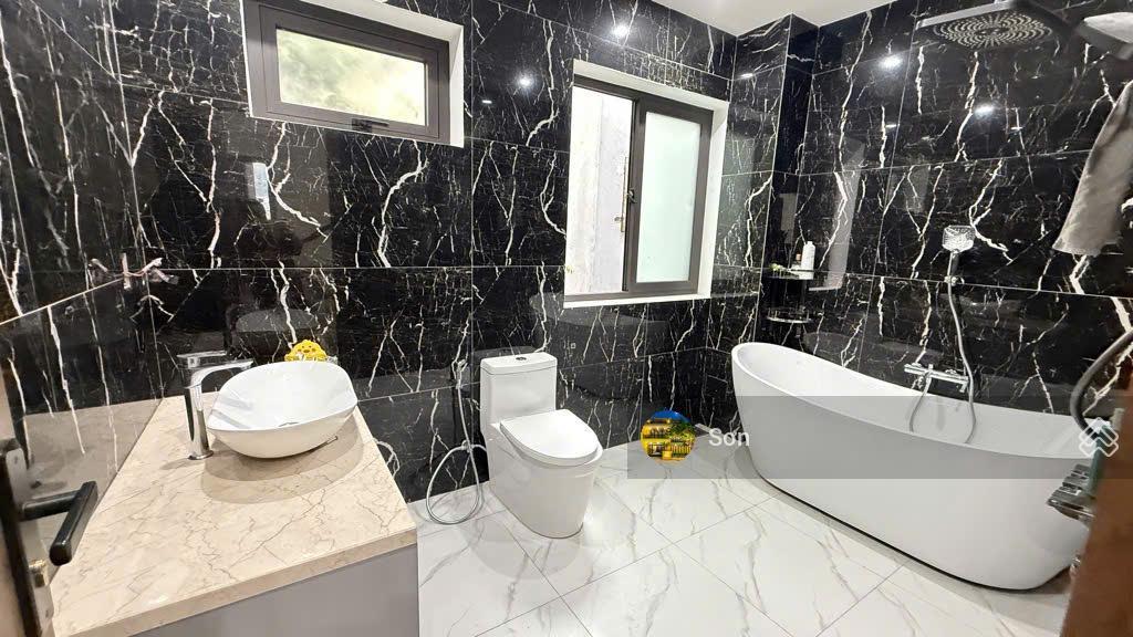 Mới cứng! toà căn hộ 5 tầng đường 15m  lô góc  thang máy sơn trà  đà nẵng