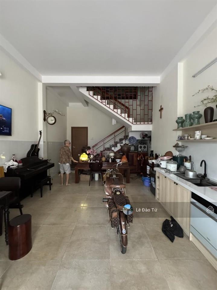 Nhà mặt tiền hòa mỹ 4, hòa minh  2 tầng cứng ngắc nhỉnh 5tỷ