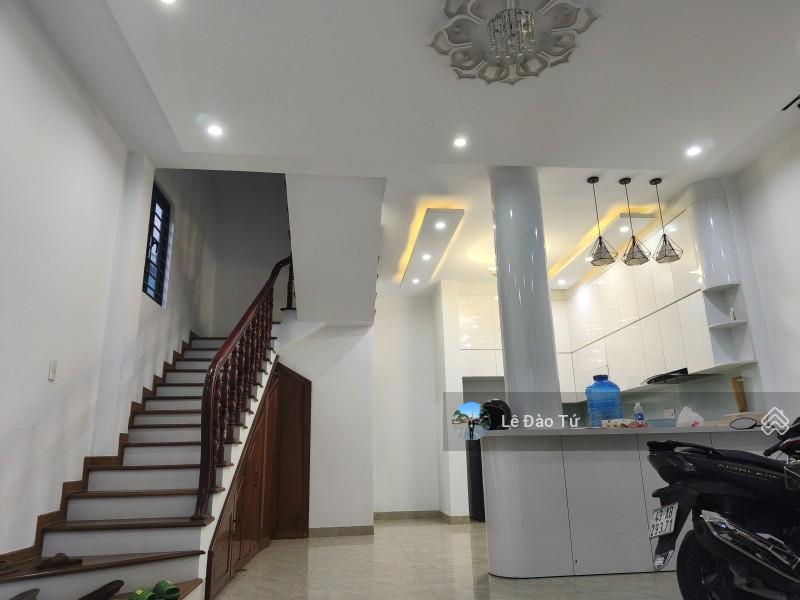 Mặt tiền trần thái tông 3 tầng kiên cố giá như nhà kiệt