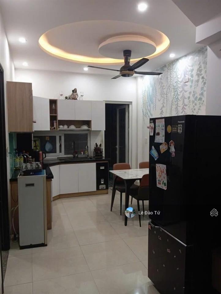 Mặt tiền tôn đản nhà 3 tầng kiên cố chỉ 5.2 tỷ
