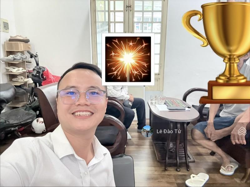 Nhà lô góc thái thị bôi  ngang 5,5m  chỉ 4,3 tỷ