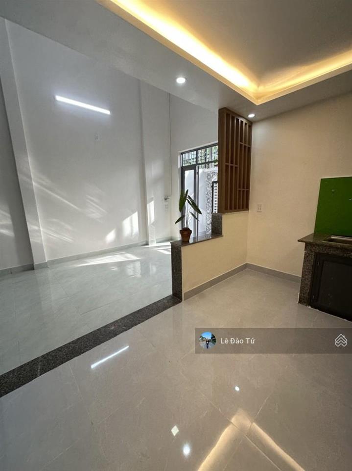 Gác lửng k tô hiệu  kiệt rộng  gần sát mặt tiền chỉ 3.7t