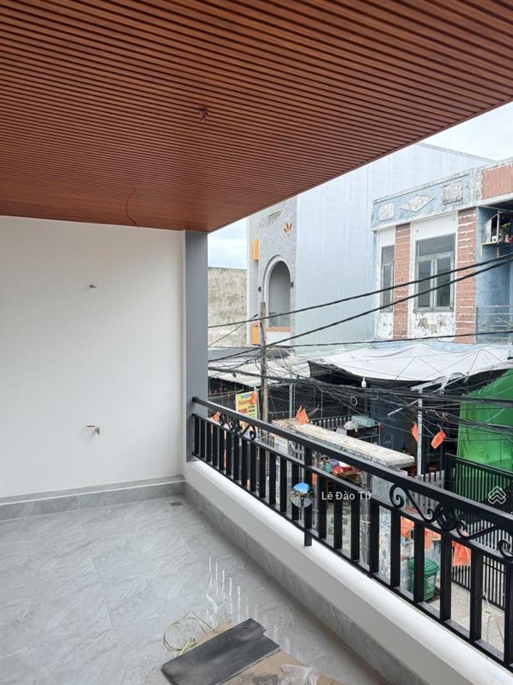 Kiệt ô tô  lô góc tôn đản  chỉ 3,85 tỷ