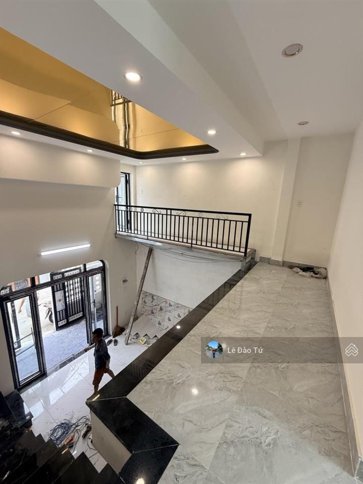 Kiệt ô tô  lô góc tôn đản  chỉ 3,85 tỷ