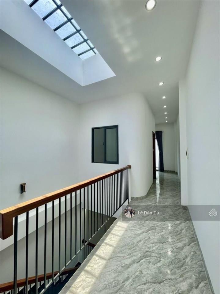 Hoàng văn thái  ô tô ngủ trong nhà  giảm mạnh còn 3,6 tỷ