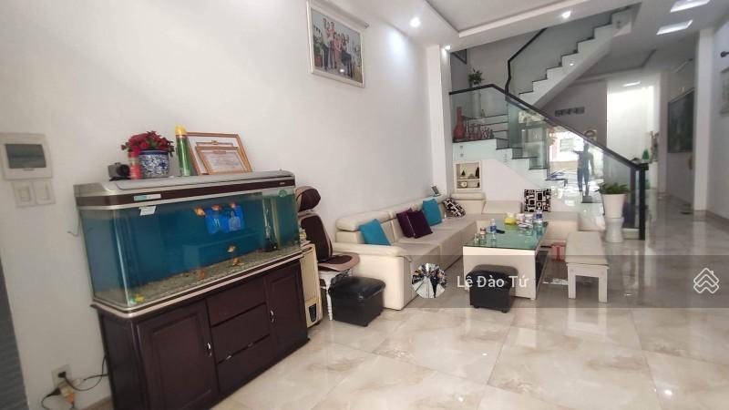 Mặt tiền nguyễn văn huề 3 tầng kinh doanh tốt chỉ 7,3 tỷ