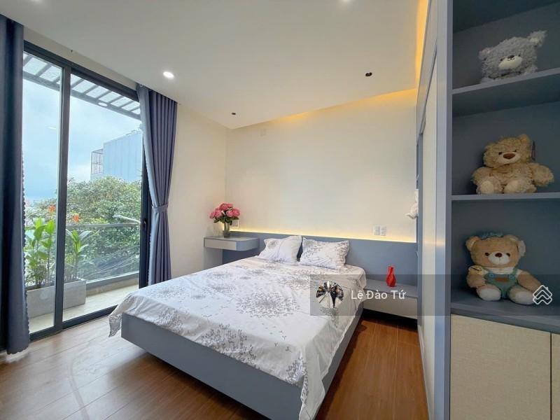 Nguyễn chánh 3 tầng  ngang 8,8m gần biển nguyễn tất thành chỉ 4,75 tỷ