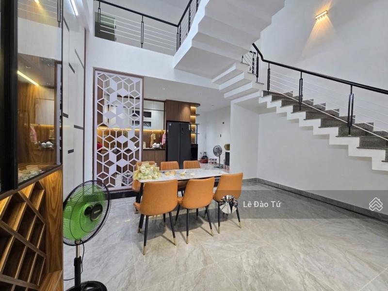 Lê văn sĩ  hòa khánh full nội thất 3 tầng chỉ 6.8t