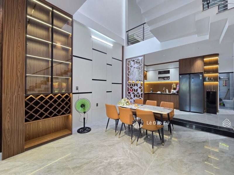 Lê văn sĩ  hòa khánh full nội thất 3 tầng chỉ 6.8t